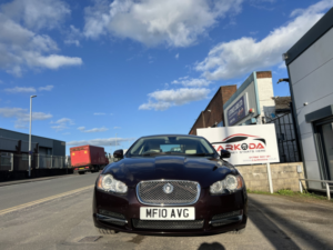 2010 Jaguar Xf 3.0 D V6 Premium Luxury in Red — image 6