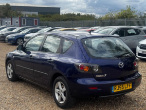 2005 Mazda Mazda3 1.6 Sakata 5dr in Blue — image 3
