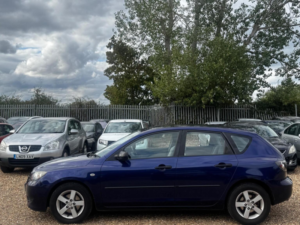 2005 Mazda Mazda3 1.6 Sakata 5dr in Blue — image 4