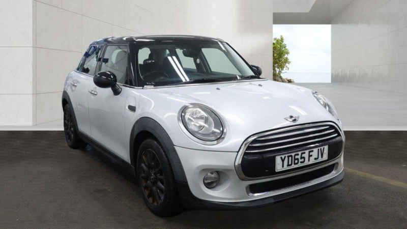 2015 MINI Hatch 1.5 Cooper D Auto Euro 6 (s/s) 5dr in Silver — image 1