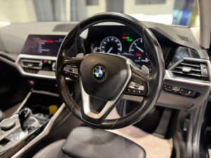 2020 BMW 3 Series 2.0 320d Mht Sport Touring Auto Euro 6 (s/s) 5dr in Black — image 2
