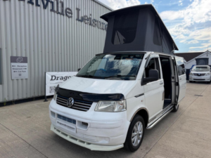 2009 Volkswagen T5 Campervan 4 Berth Camper Van VW T5 in White — image 5