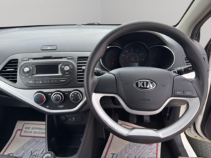 2016 Kia Picanto 1.0 1 Euro 6 3dr in White — image 2
