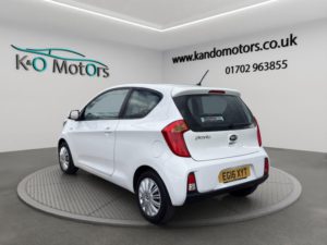 2016 Kia Picanto 1.0 1 Euro 6 3dr in White — image 4