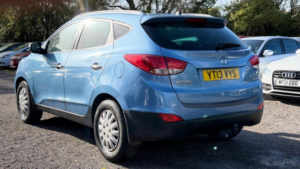 2013 Hyundai Ix35 2.0 Crdi Premium 4WD Euro 5 5dr in Blue — image 4