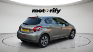 2014 Peugeot 208 1.2 Vti Puretech Allure Euro 5 5dr in Grey — image 5