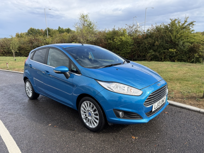 2013 Ford Fiesta 1.0 T Ecoboost Titanium in Blue — image 1