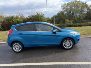 2013 Ford Fiesta 1.0 T Ecoboost Titanium in Blue — image 2