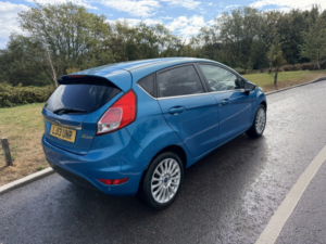 2013 Ford Fiesta 1.0 T Ecoboost Titanium in Blue — image 3