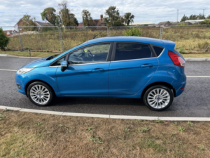 2013 Ford Fiesta 1.0 T Ecoboost Titanium in Blue — image 6