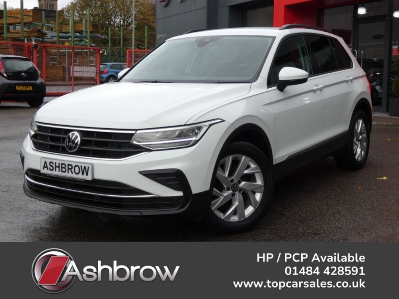 2021 Volkswagen Tiguan 1.5 Tsi Life 5d 150 S/s in White — image 1