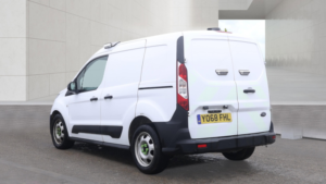 2018 Ford Transit Connect 1.5 220 Ecoblue Panel Van 5dr Diesel Manual L1 Euro 6 100 Ps in White — image 4