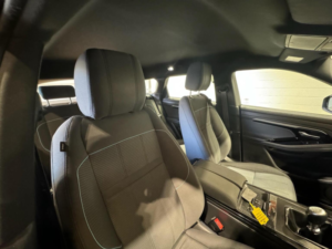 2019 Land Rover Range Rover Evoque 2.0 D150 R-Dynamic Fwd Euro 6 (s/s) 5dr in Black — image 4