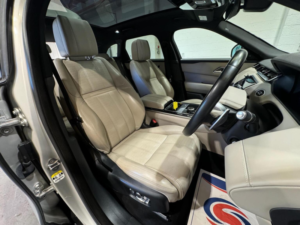2019 Land Rover Range Rover Velar 2.0 D240 R-Dynamic Hse Auto 4WD Euro 6 (s/s) 5dr in Silver — image 3