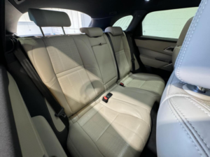 2019 Land Rover Range Rover Velar 2.0 D240 R-Dynamic Hse Auto 4WD Euro 6 (s/s) 5dr in Silver — image 4