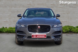 2016 Jaguar F-Pace 2.0 D180 Portfolio Auto AWD Euro 6 (s/s) 5dr in Grey — image 2