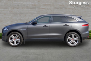 2016 Jaguar F-Pace 2.0 D180 Portfolio Auto AWD Euro 6 (s/s) 5dr in Grey — image 4