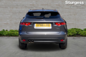 2016 Jaguar F-Pace 2.0 D180 Portfolio Auto AWD Euro 6 (s/s) 5dr in Grey — image 6