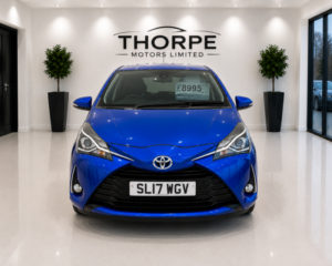 2017 Toyota Yaris 1.5 Vvt-H Excel in Blue — image 2