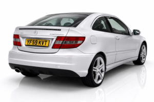 2009 Mercedes-Benz Clc Class 1.8 Clc180k Sport Coupe Auto Euro 4 3dr in Silver — image 4