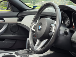 2010 BMW Z4 I Convertible 2.5 Automatic Petrol in Blue — image 6