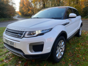 2017 Land Rover Range Rover Evoque 2.0 Td4 Se in White — image 4