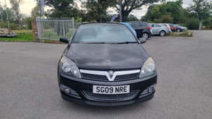 2009 Vauxhall Astra 1.4 I 16v Sxi in Black — image 4