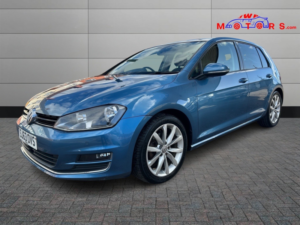 2013 Volkswagen Golf 2.0 Tdi Bluemotion Tech Gt in Blue — image 3