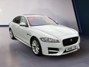2017 Jaguar Xf 2.0 D R-Sport in White — image 4