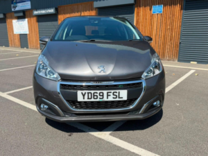 2019 Peugeot 208 1.2 Puretech Tech Edition Euro 6 (s/s) 5dr in Grey — image 2