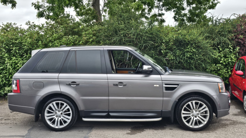 2010 Land Rover Range Rover Sport 3.6 Td V8 Hse in Grey — image 1