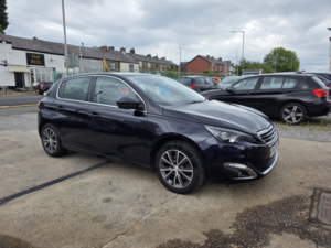 2017 Peugeot 308 1.6 Bluehdi Allure in Blue — image 2