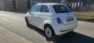 2010 Fiat 500 1.2 Lounge in White — image 5