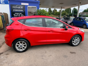 2018 Ford Fiesta 1.1 Ti-Vct Zetec Hatchback 5dr Petrol Manual Euro 6 (s/s) (85 Ps) in Red — image 2