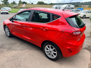 2018 Ford Fiesta 1.1 Ti-Vct Zetec Hatchback 5dr Petrol Manual Euro 6 (s/s) (85 Ps) in Red — image 4