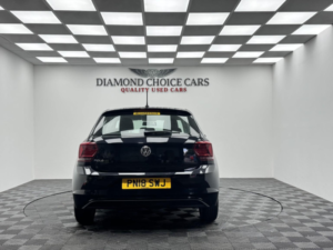 2018 Volkswagen Polo 1.0 Se in Black — image 5