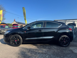 2017 Ds Automobiles Ds 4 1.6 Bluehdi Performance Line Euro 6 (s/s) 5dr in Black — image 2