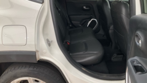 2016 Jeep Renegade 1.6 Renegade My17 Limited 1.6 Multijet Ii 120hp Diesel White 5dr 1 Keeper+lowtax+leather in White — image 6