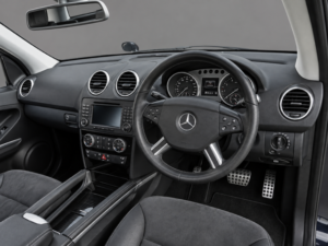 2006 Mercedes-Benz M Class Ml350 in Blue — image 2