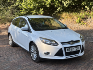 2012 Ford Focus 1.0 T Ecoboost Zetec in White — image 2