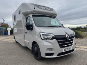2022 Renault Master