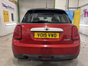 2015 MINI Hatch 1.5 Cooper 3-Door Hatch in Red — image 6