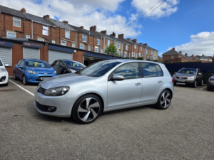 2011 Volkswagen Golf 1.6 Tdi Match in Silver — image 4