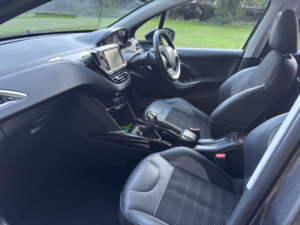 2017 Peugeot 2008 1.6 Bluehdi Allure in Grey — image 3
