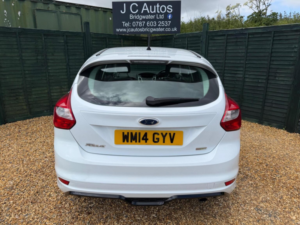 2014 Ford Focus 1.6t Ecoboost Zetec S Euro 5 (s/s) 5dr in White — image 5