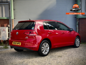 2015 Volkswagen Golf 2015 Golf 1.2 Tsi Bluemotion Dsg, Automatic in Red — image 2
