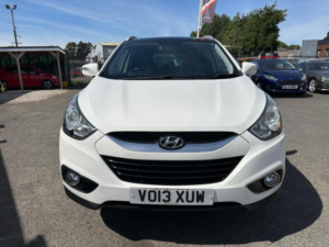 2013 Hyundai Ix35 2.0 Crdi Premium 4WD Euro 5 5dr in White — image 2