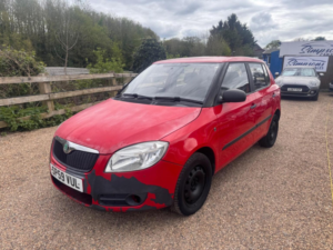 2009 Skoda Fabia 1.2 Htp 6v 1 5dr in Red — image 3