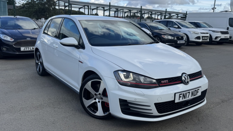 2017 Volkswagen Golf 2.0 Tsi Bluemotion Tech Gti Performance in White — image 1