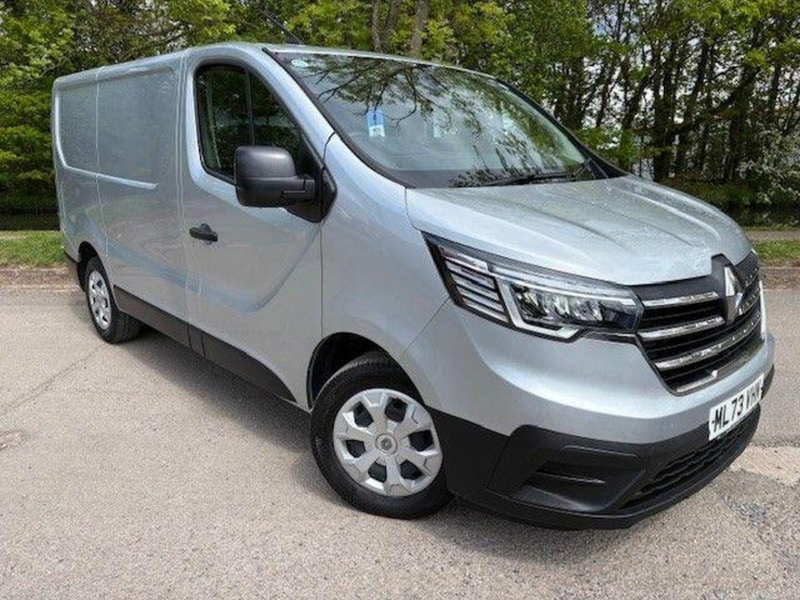 2023 Renault Trafic 2.0 Dci Blue Sl30 Business+ L1 H1 Euro 6 (s/s) 5dr in Grey — image 1